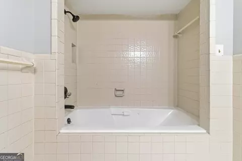 Bath - 760 Pine Needle Rd, Hampton, GA 30228 photo 4 of 5