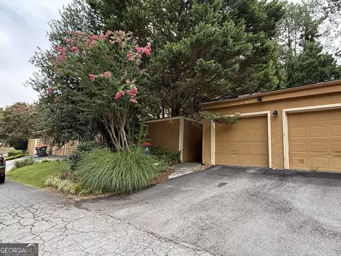 829 Lake Hollow Blvd SW, Marietta, GA 30064