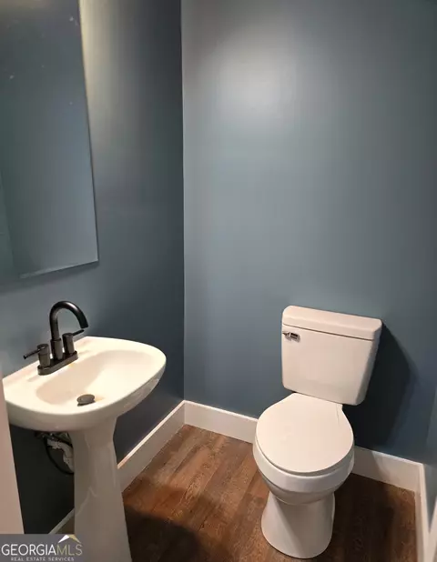 Bath - 1152 Clarks Bridge Rd, Stapleton, GA 30823 photo 5 of 5