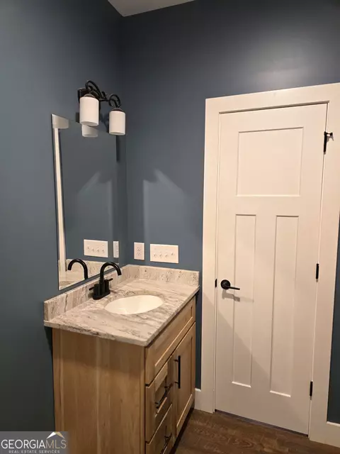 Bath - 1152 Clarks Bridge Rd, Stapleton, GA 30823 photo 1 of 5
