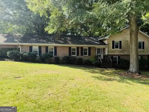 145 W Triple Tree Dr, Carrollton, GA 30117