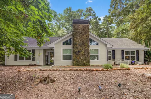 100 Woodmoor Dr, Newnan, GA 30263