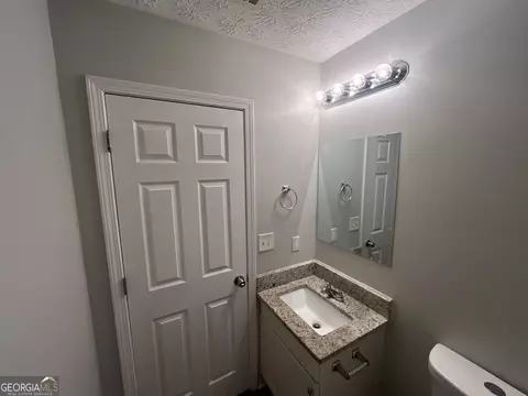 Bath - 35 Creekview Ct, Covington, GA 30016 photo 2 of 5