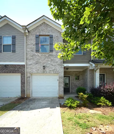 1955 Old Dogwood, Jonesboro, GA 30238