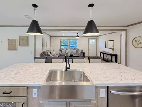 Kitchen - 415 Oliver Rd, Barnesville, GA 30204 photo 4 of 6