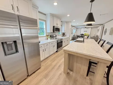 Kitchen - 415 Oliver Rd, Barnesville, GA 30204 photo 5 of 6
