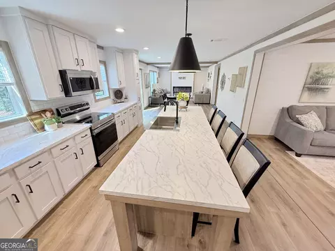 Kitchen - 415 Oliver Rd, Barnesville, GA 30204 photo 6 of 6
