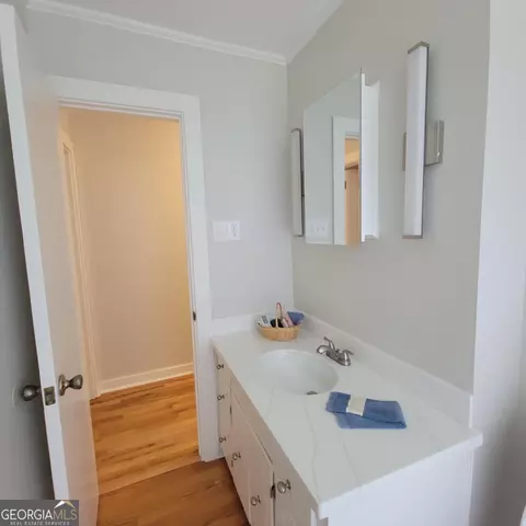 Bath - 215 Poplar Cir, Lagrange, GA 30241 photo 3 of 6