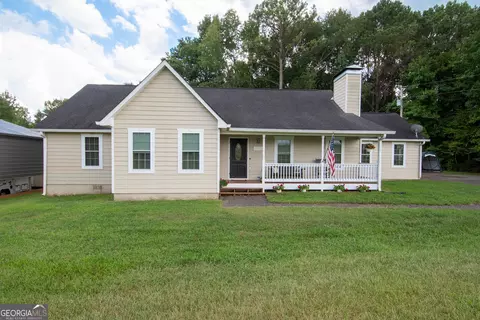 971 Bo Bo Banks Rd, Grantville, GA 30220