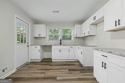 Kitchen - 25 Mimosa Rd, Covington, GA 30016 photo 1 of 1