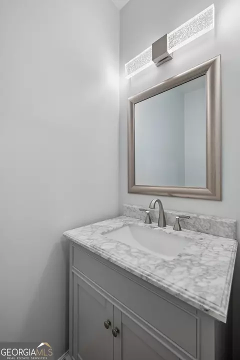 Bath - 2024 Gramercy Cir, Chamblee, GA 30341 photo 1 of 5