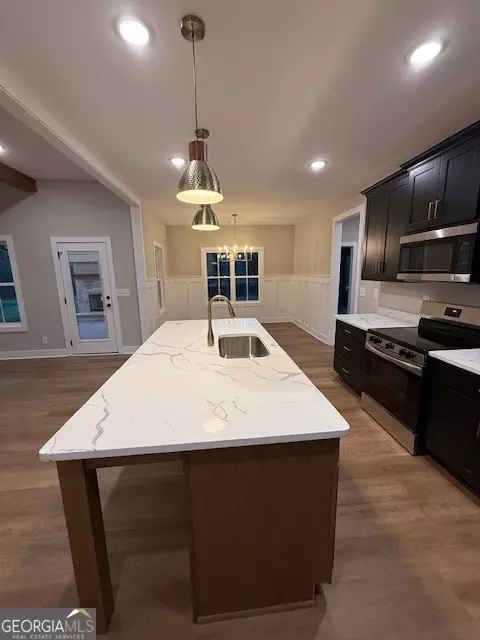 Kitchen - 603 Silver Dollar Rd, Barnesville, GA 30204 photo 2 of 4