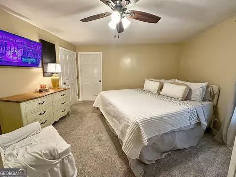 Bedroom - 923 Youngs Mill Rd, Lagrange, GA 30241 photo 2 of 7
