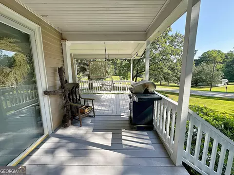 Exterior - 923 Youngs Mill Rd, Lagrange, GA 30241 photo 5 of 9