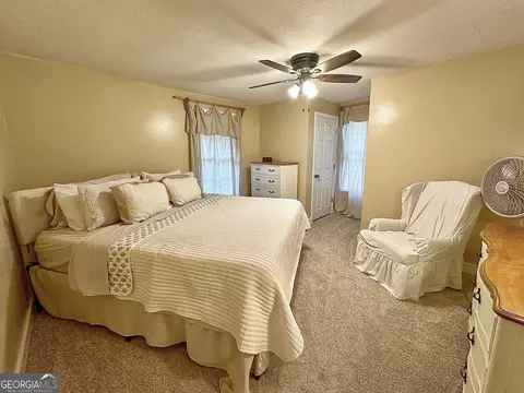 Bedroom - 923 Youngs Mill Rd, Lagrange, GA 30241 photo 1 of 7