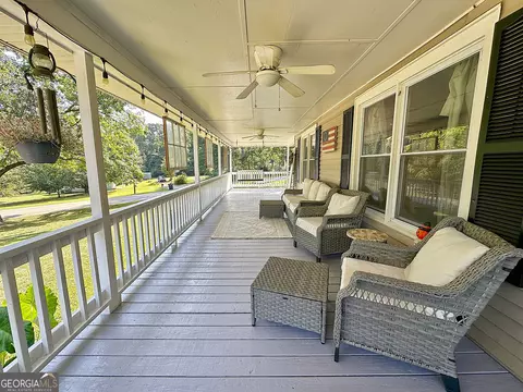 Exterior - 923 Youngs Mill Rd, Lagrange, GA 30241 photo 3 of 9