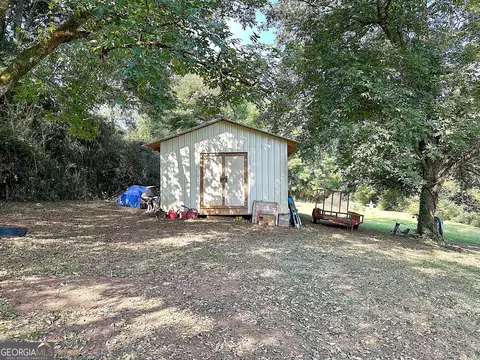 Exterior - 923 Youngs Mill Rd, Lagrange, GA 30241 photo 6 of 9
