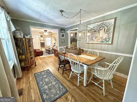 Dining - 923 Youngs Mill Rd, Lagrange, GA 30241 photo 1 of 3