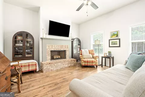 Living - 1219 Thrash Rd, Lagrange, GA 30241 photo 1 of 1