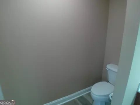Bath - 709 Sark Dr, Warner Robins, GA 31088 photo 6 of 7