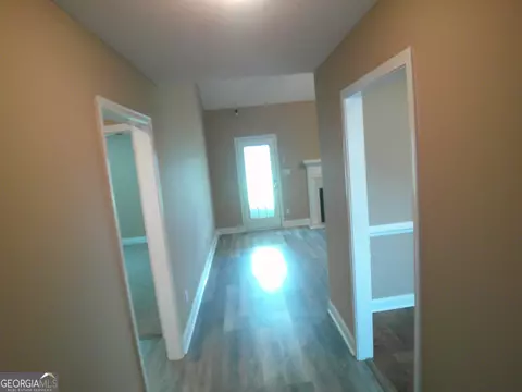 Entry Way - 709 Sark Dr, Warner Robins, GA 31088 photo 2 of 4