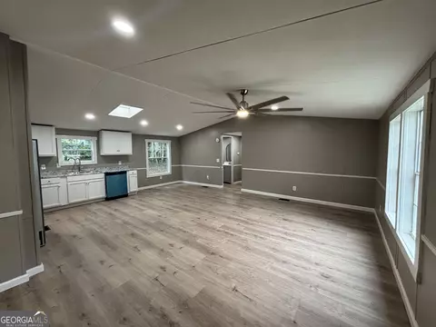 Living - 225 Stratford Dr, Hampton, GA 30228 photo 1 of 6