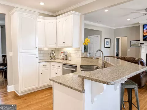 Kitchen - 970 Nelms Rd, Franklin, GA 30217 photo 2 of 3
