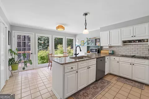 Kitchen - 4832 Riveredge Dr, Peachtree Corners, GA 30096 photo 2 of 3