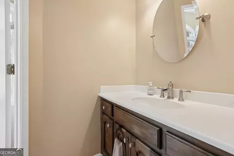 Bath - 4832 Riveredge Dr, Peachtree Corners, GA 30096 photo 6 of 6