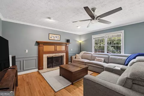 Living - 4832 Riveredge Dr, Peachtree Corners, GA 30096 photo 1 of 2