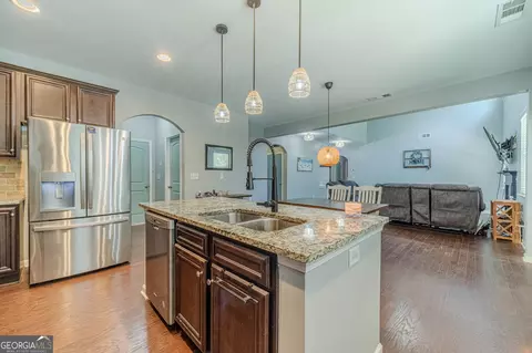 Kitchen - 1102 Bald Eagle Trce, Hoschton, GA 30548 photo 3 of 4