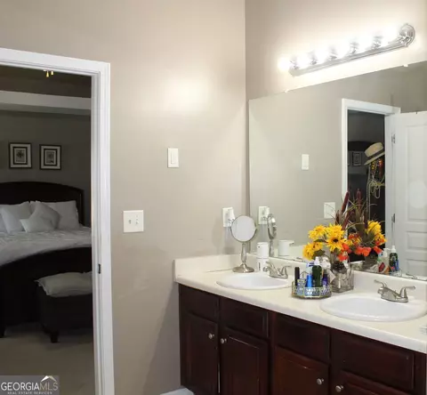 Bath - 35 Harrison Cir, Covington, GA 30016 photo 2 of 4