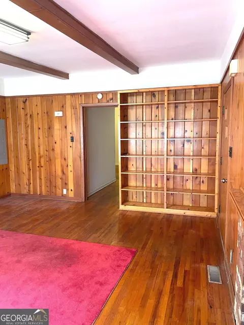 Living - 379 West Ave, Jackson, GA 30233 photo 6 of 8