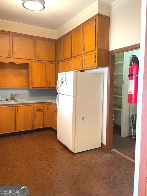 Kitchen - 379 West Ave, Jackson, GA 30233 photo 1 of 4