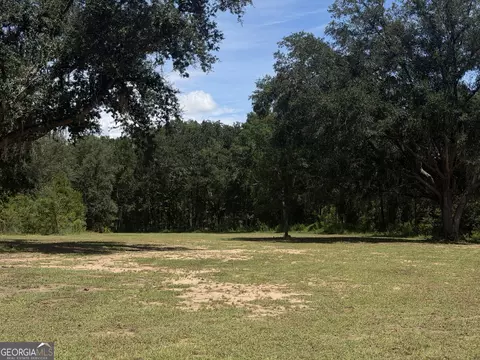 5588 Cypress Lake Trails Rd, Lake Park, GA 31636