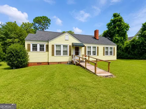 411 E 19th Ave, Cordele, GA 31015
