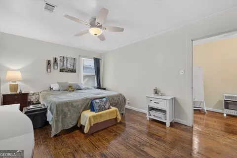 Bedroom - 504 N Pond St, Toccoa, GA 30577 photo 3 of 4