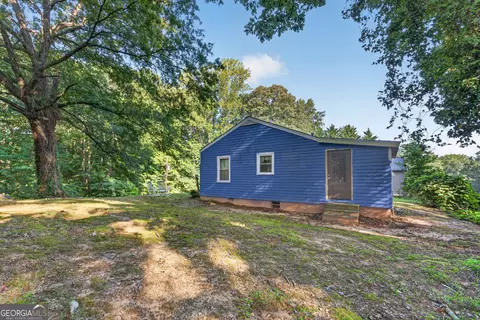 Exterior - 504 N Pond St, Toccoa, GA 30577 photo 2 of 4