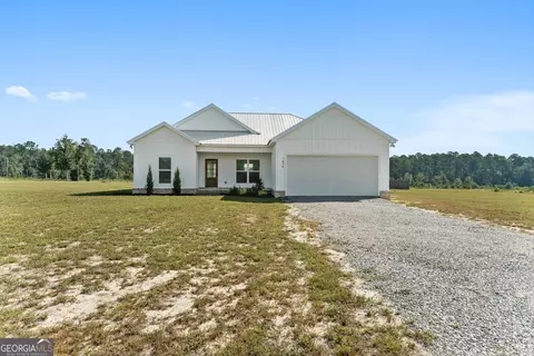 1434 Paris Ave, Swainsboro, GA 30401