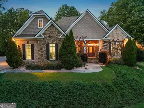 195 Fredericks Cv, Dawsonville, GA 30534