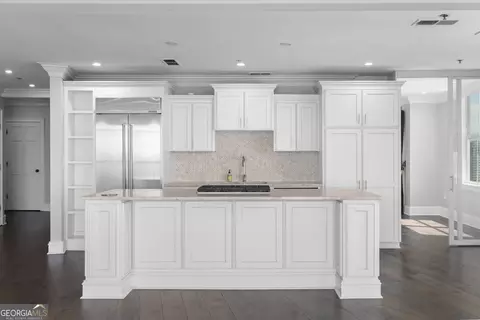2881 Peachtree Rd NE #2103, Atlanta, GA 30305