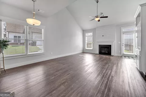 Living - 5120 Arnold St, Covington, GA 30014 photo 1 of 3