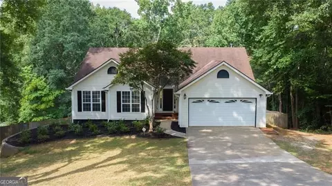 4267 Riviere Pt, Gainesville, GA 30507