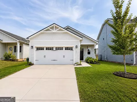 367 Moosehead Trl, Hoschton, GA 30548