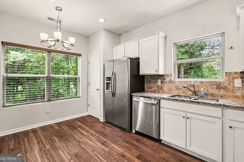 Kitchen - 320 Brook Ct, Temple, GA 30179 photo 2 of 3