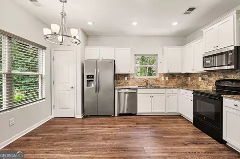 Kitchen - 320 Brook Ct, Temple, GA 30179 photo 3 of 3