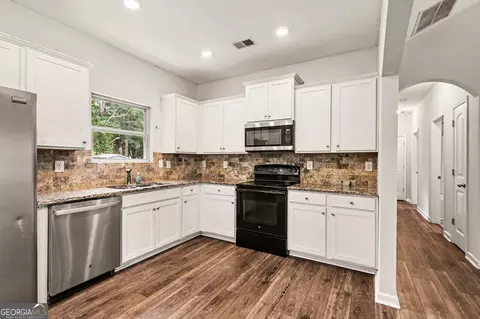 Kitchen - 320 Brook Ct, Temple, GA 30179 photo 1 of 3