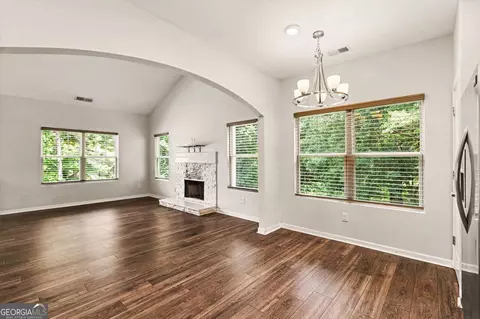 Living - 320 Brook Ct, Temple, GA 30179 photo 4 of 5
