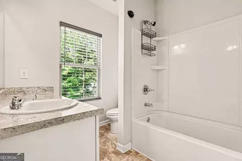 Bath - 320 Brook Ct, Temple, GA 30179 photo 3 of 3