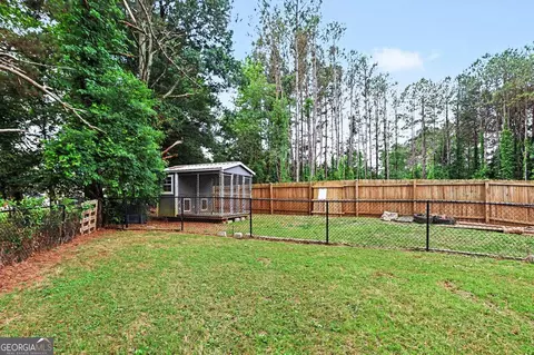 Exterior - 320 Brook Ct, Temple, GA 30179 photo 5 of 8